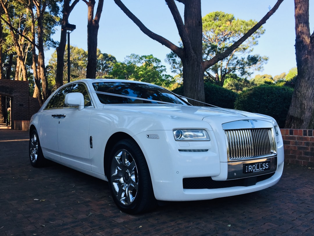 Hiring a Rolls Royce Wedding Car: What to Expect